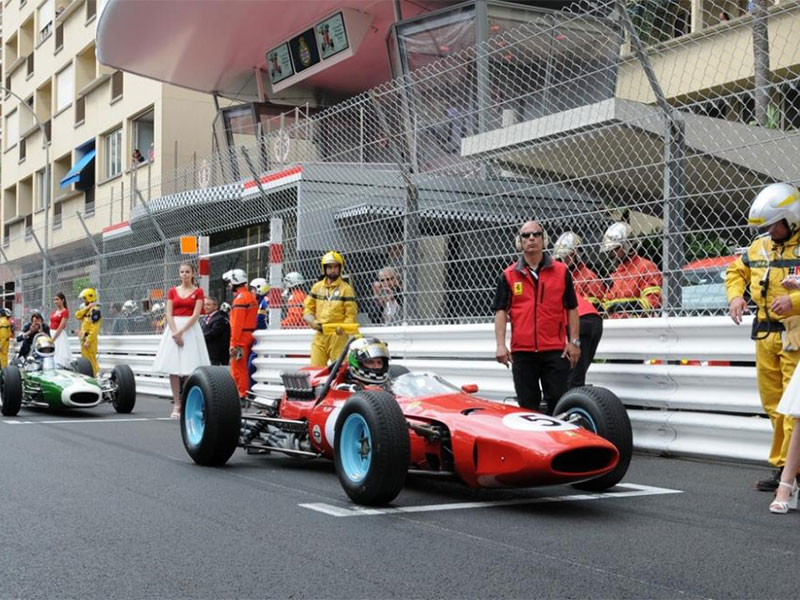 سيارات تاريخية تتنافس في سباق Historic Grand Prix بموناكو